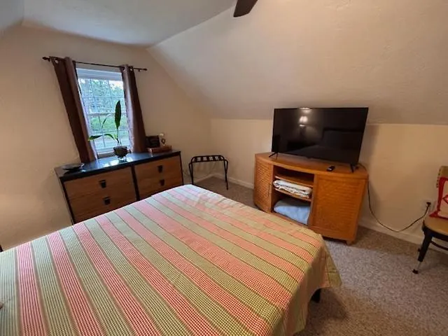 Old Town Garden Loft Apartment *