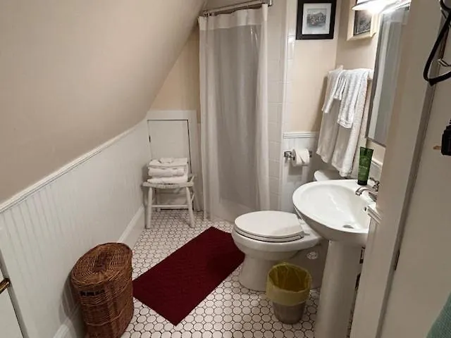 Old Town Garden Loft